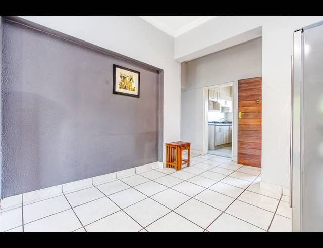 2 BEDROOM APARTMENT TO LET IN WOODMEAD